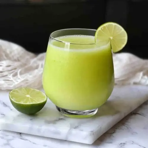 Refreshing Cucumber Lime Smoothie